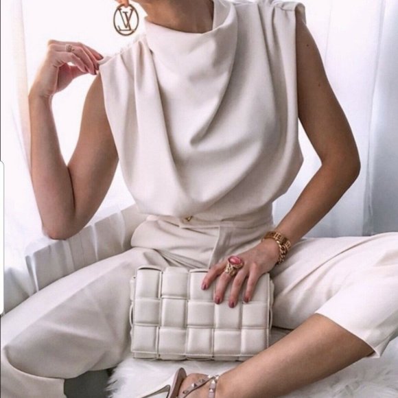 Zara Tops - LAST! Zara Pleated Blouse ecru 2348/703
